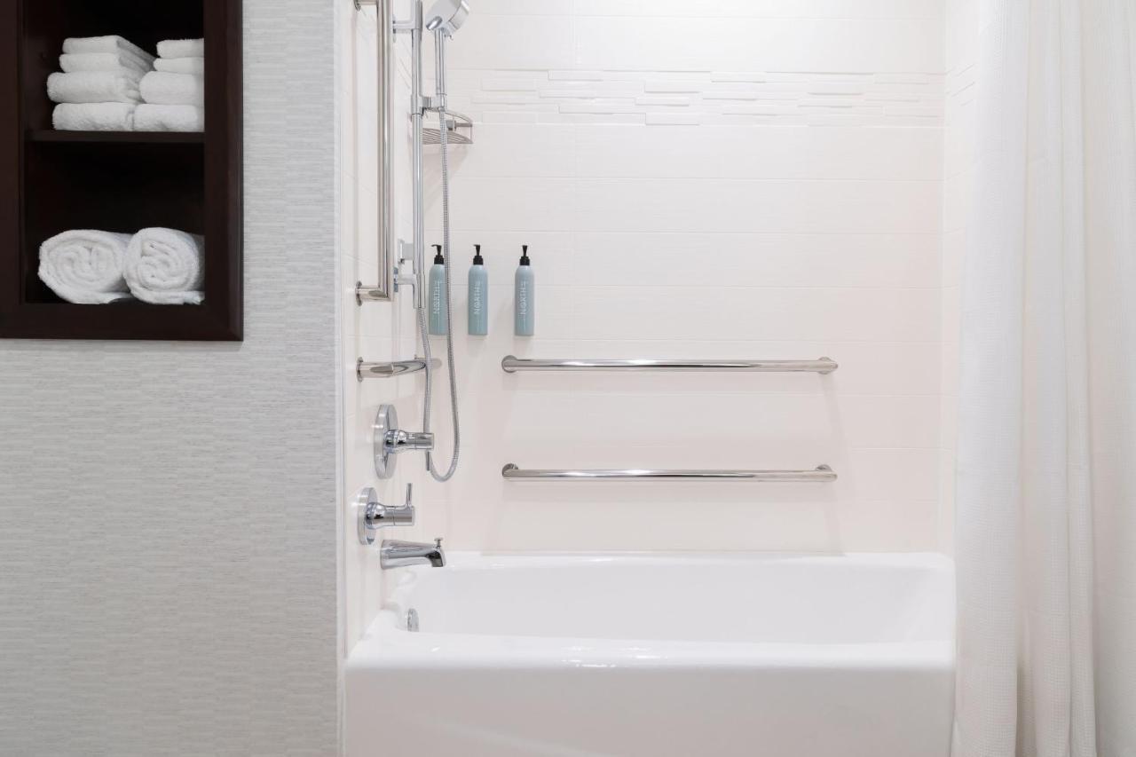 Residence Inn By Marriott Anaheim Бриа Екстериор снимка
