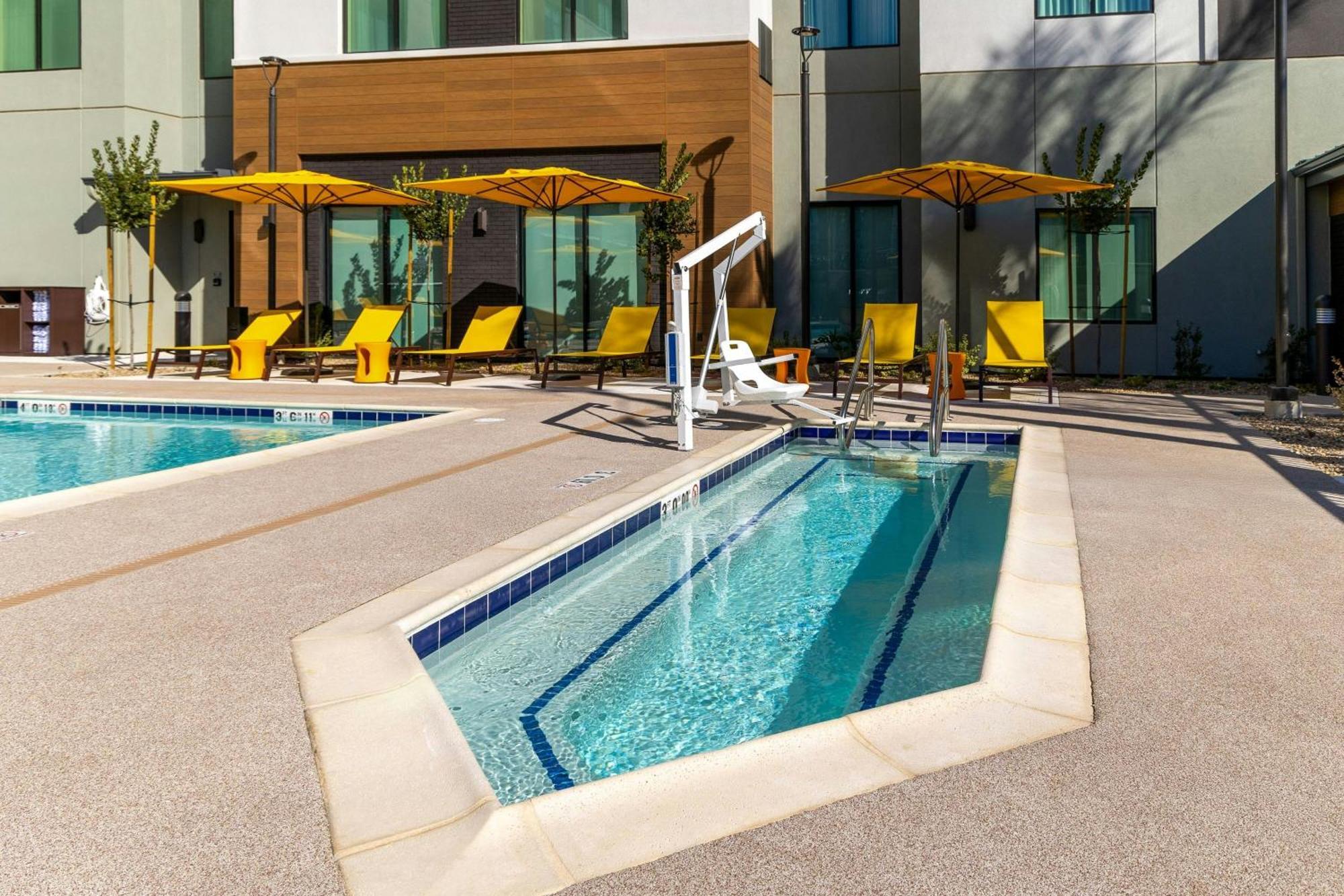 Residence Inn By Marriott Anaheim Бриа Екстериор снимка